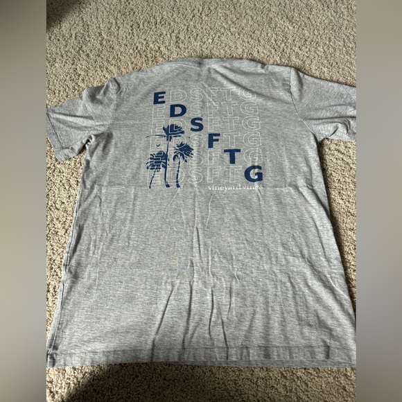 Vineyard Vines Gray T-Shirt small s/s - Picture 1 of 7